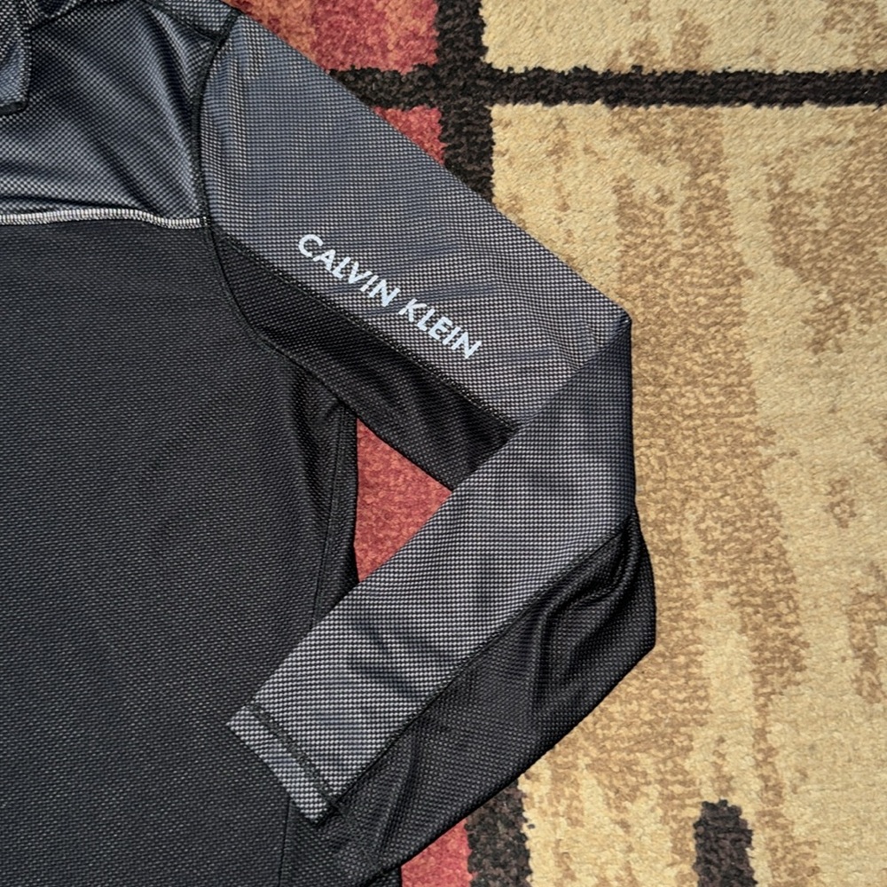 Calvin Klein Performance 1/4 zip pullover - Picture 4 of 6